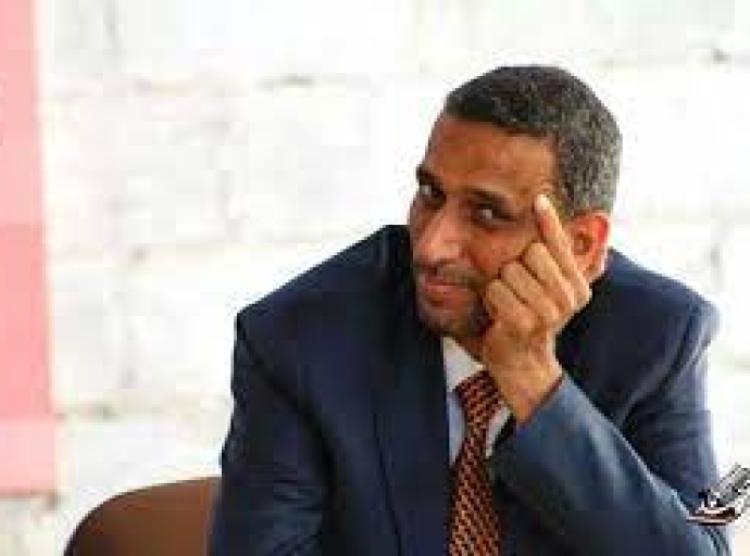 "صحفيات بلا قيود" تدين ما تعرض له وكيل أول نقابة الصحفيين من احتجاز بمطار صنعاء