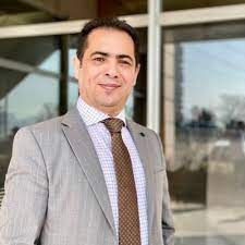 "صحفيات بلا قيود" تدين احتجاز الصحفي الزرقة بمطار صنعاء